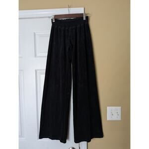 Y2K Juicy Couture Velour Low Rise Pants Black –Size M- 7" Inseam ParisHiltonCore